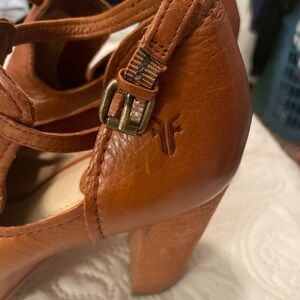 Frye Women's Tan Leather Heels